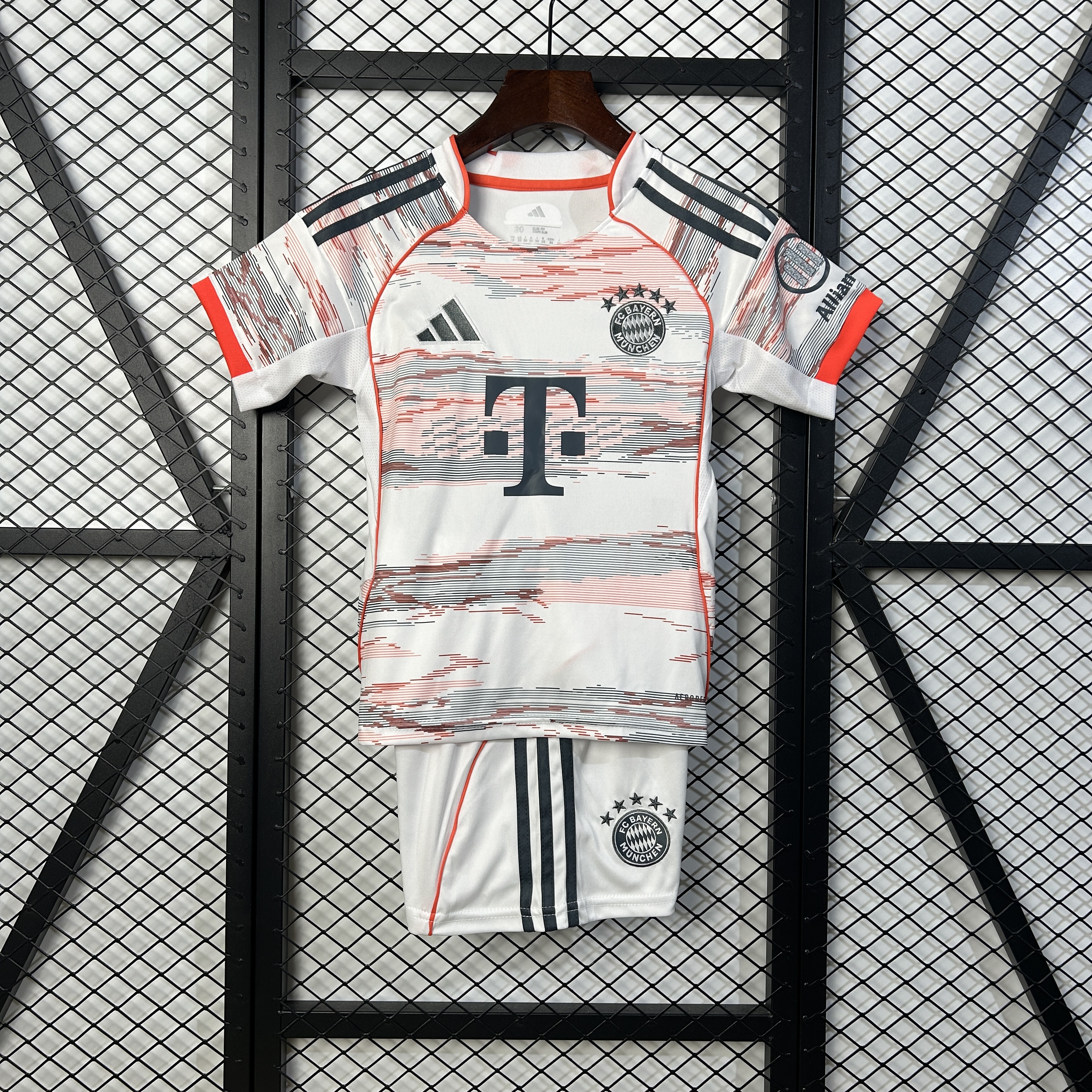 Bayern Munich Away Kids Kit Jerseys+Shorts 2025/26 - sinoshirt