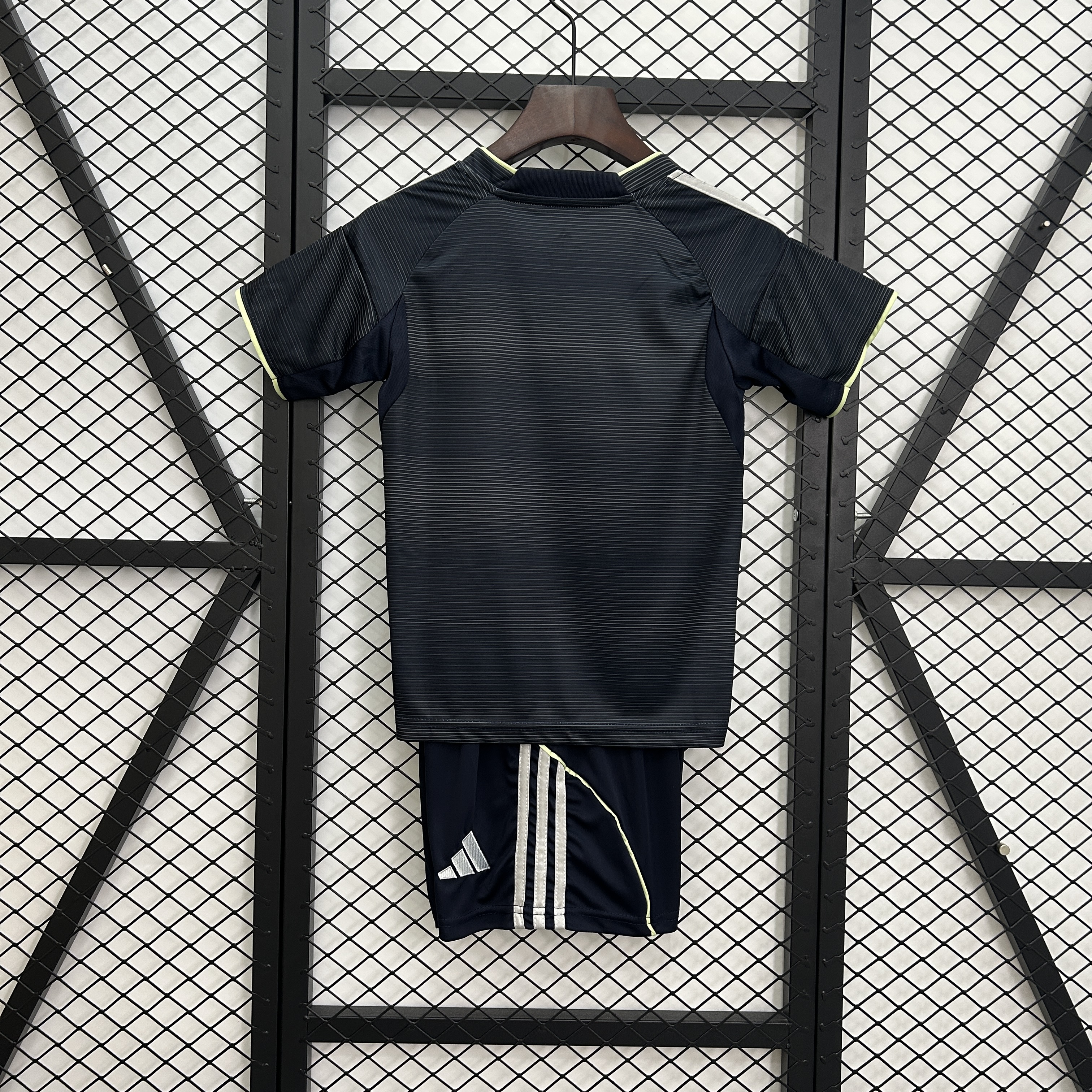 Real Madrid Soccer Jersey Away Kids Kit Jersey+Shorts 2025/26 - sinoshirt
