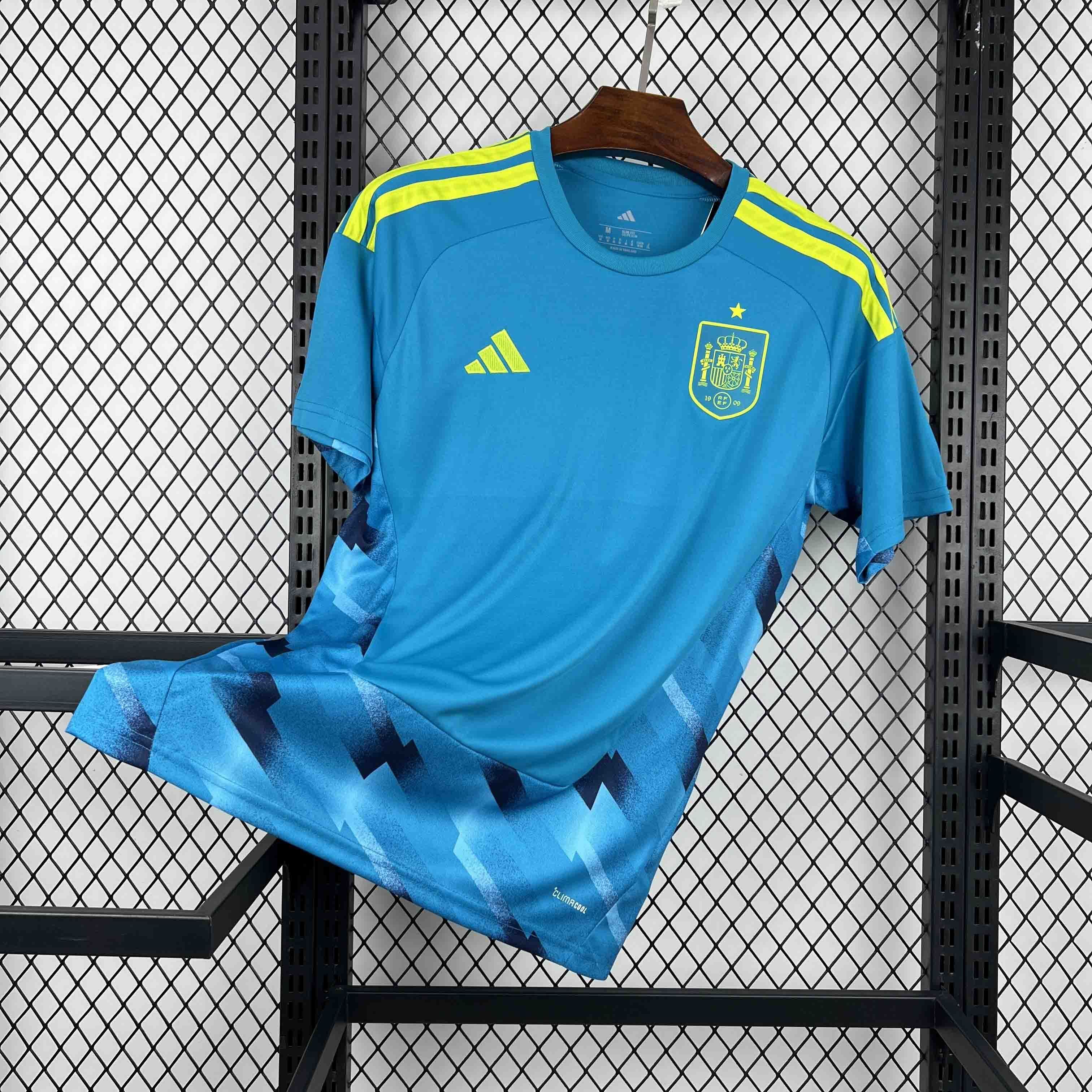 Spain Soccer Jersey Goalkeeper Custom Shirt World Cup 2026 - sinoshirt
