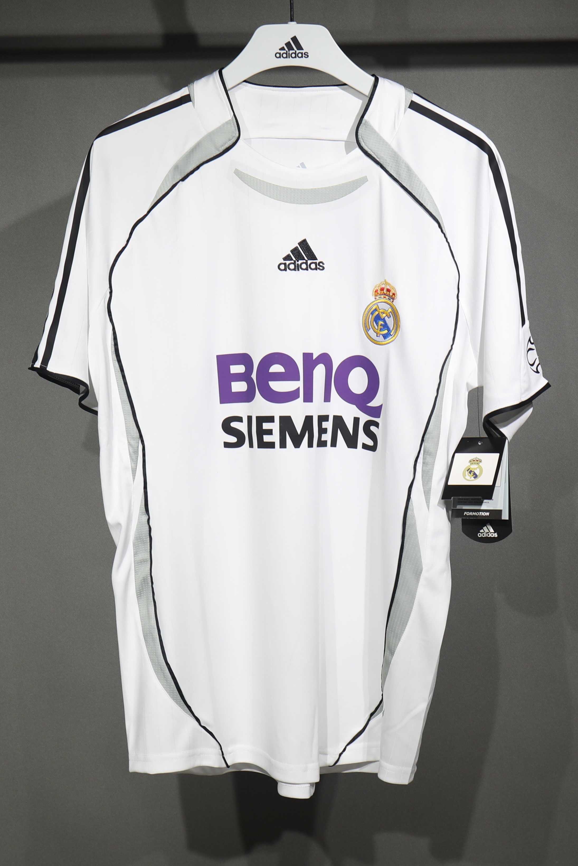 Real Madrid Retro Authentic Jersey Home Soccer Shirt 2006/07 - sinoshirt