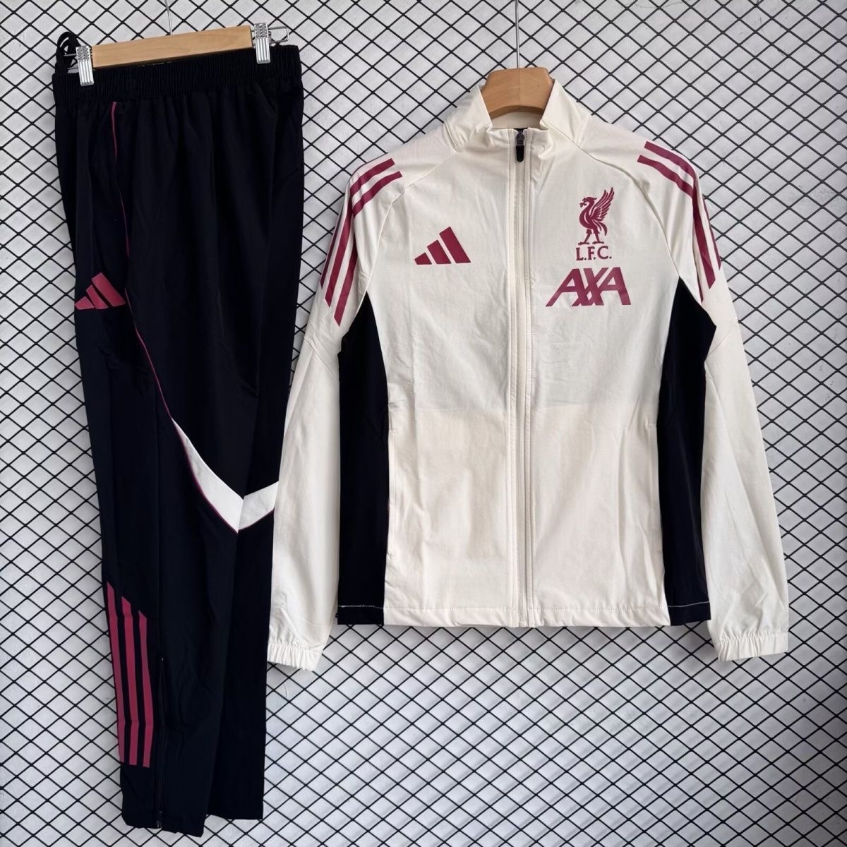 Liverpool Windbreaker With Pants Off-White 2025/26 - sinoshirt