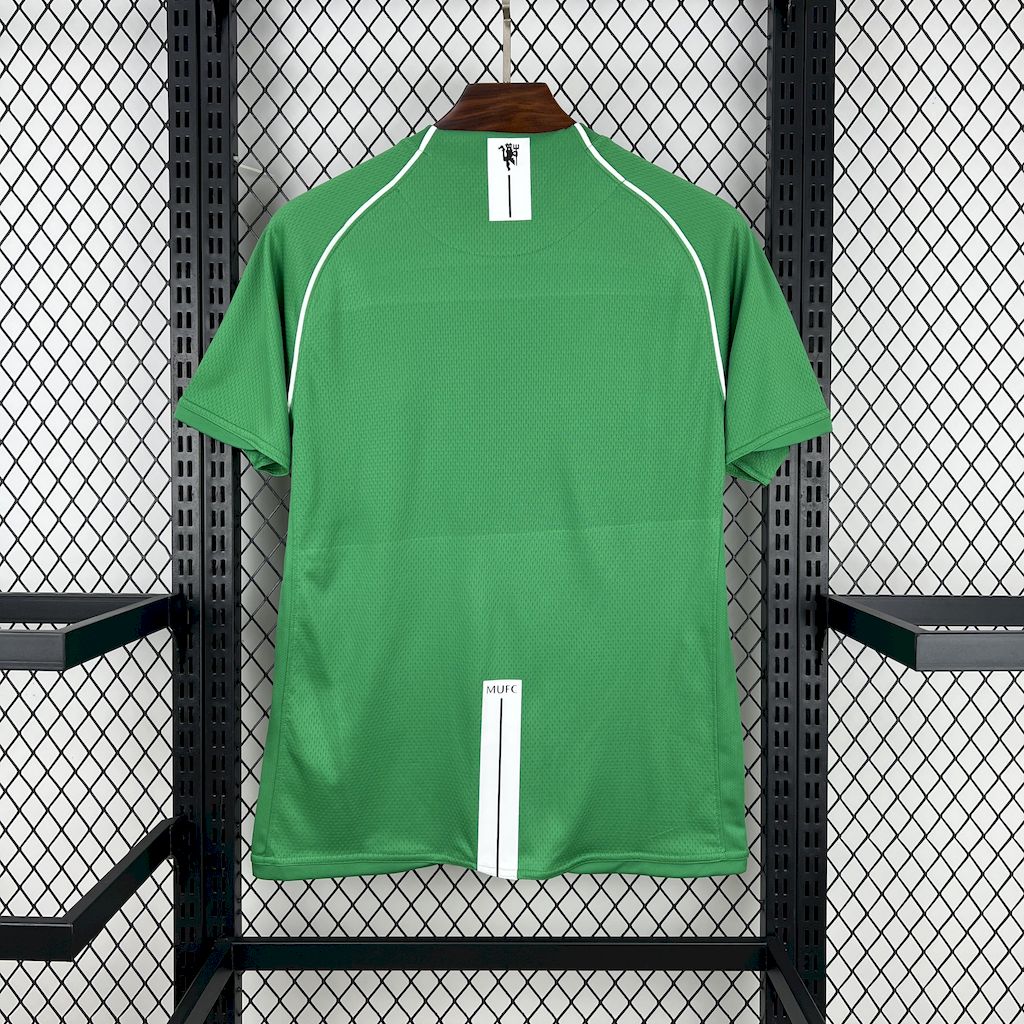 Manchester United Retro Green Goalkeeper Football Jersey Shirt 2007/08 - sinoshirt