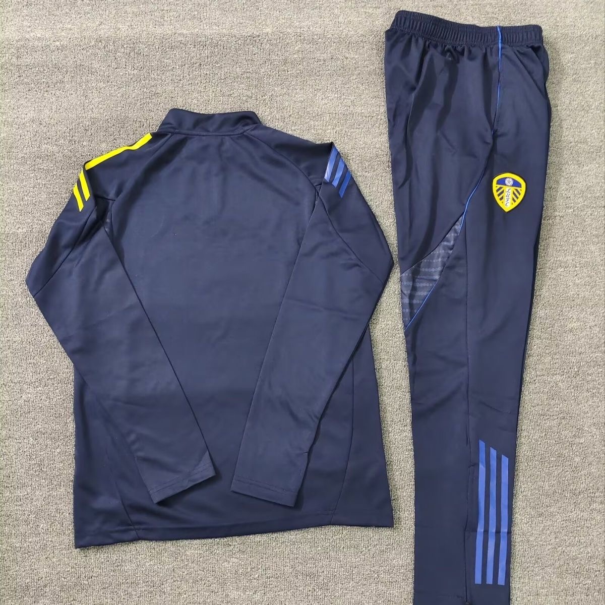 Leeds United Training Kit (Sweatshirt+Pants) Blue 2025/26 - sinoshirt