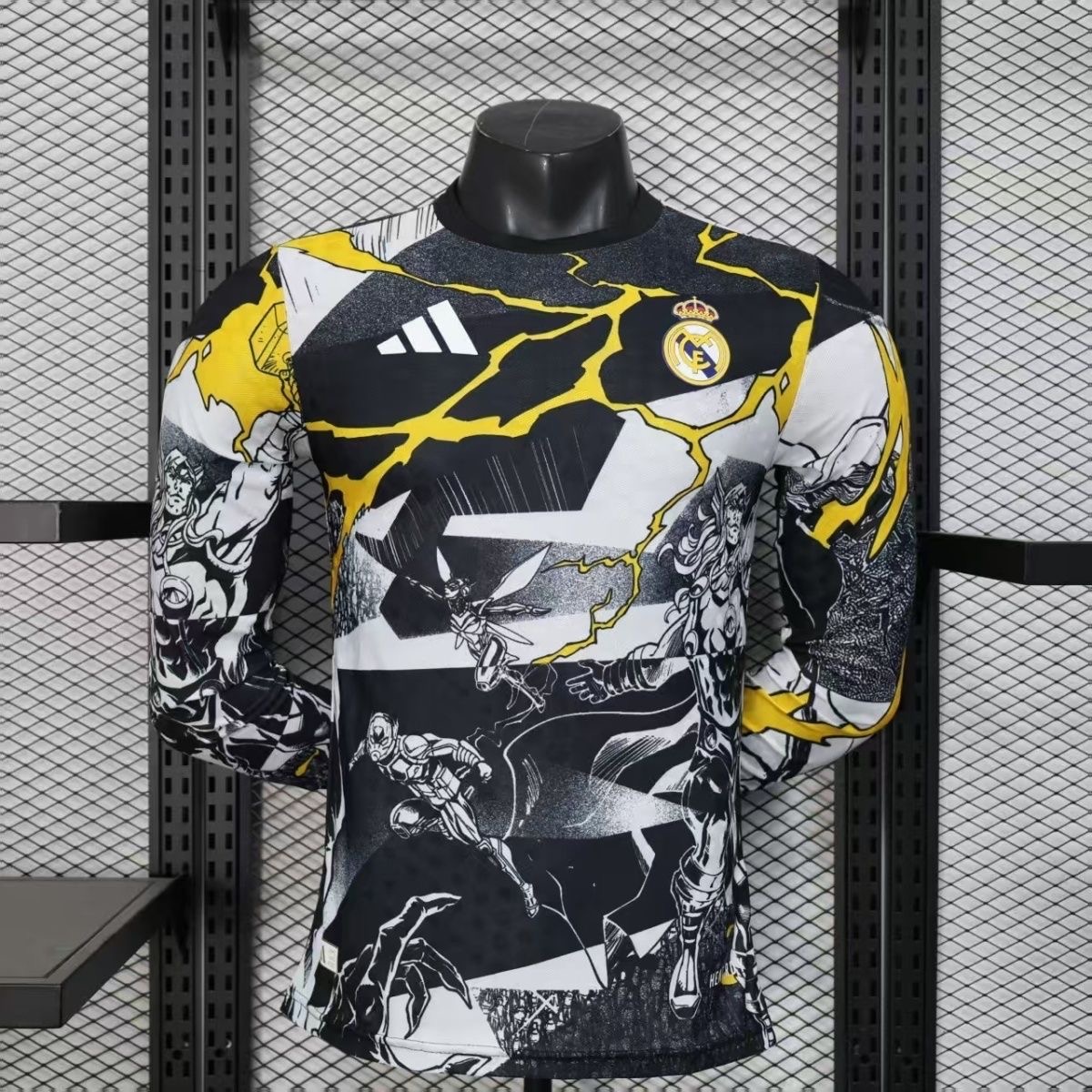 Real Madrid Authentic Soccer Jersey Pre-Match Marvel Long Sleeve Shirt 2025/26 - sinoshirt