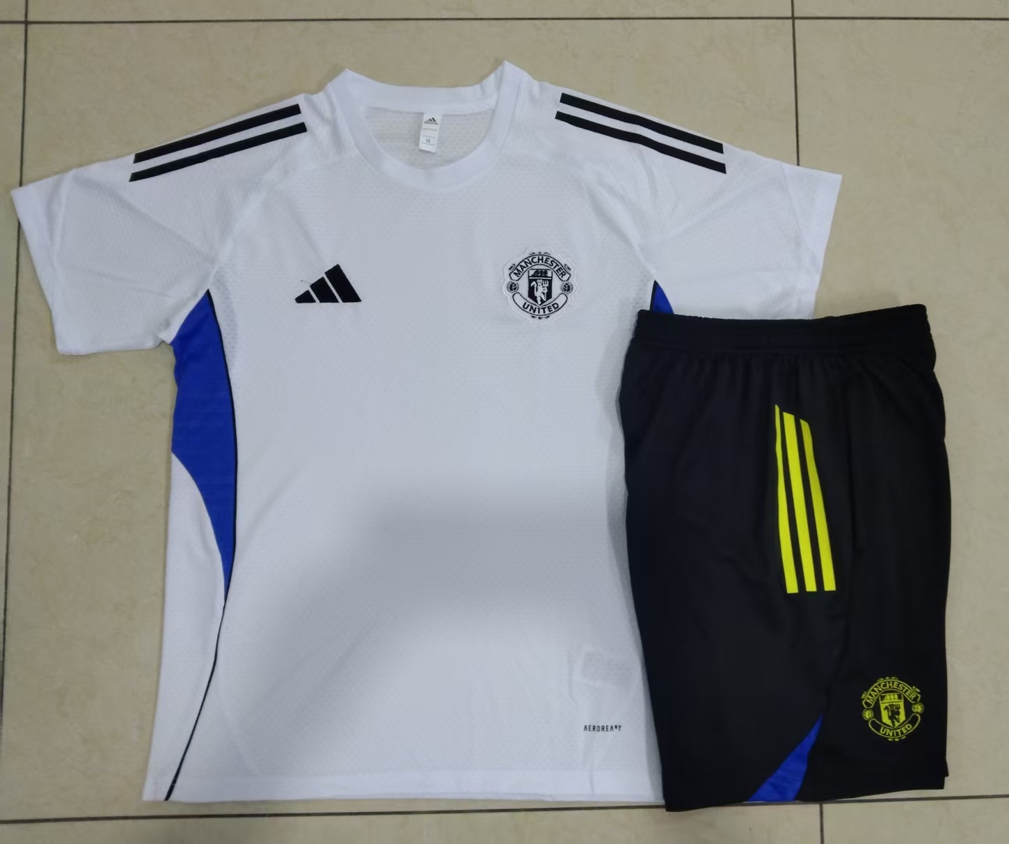 Manchester United Training Jersey Kit White 2025/26 - sinoshirt