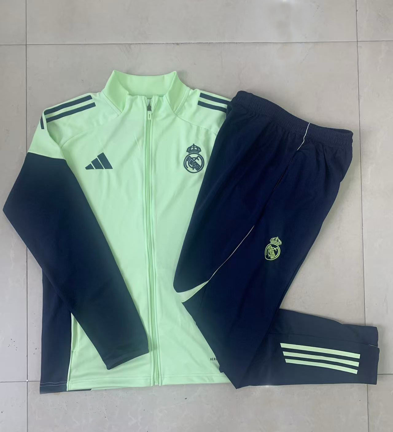 Kids Real Madrid Training Kit (Jacket+Pants) Light Green 2025/26 - sinoshirt