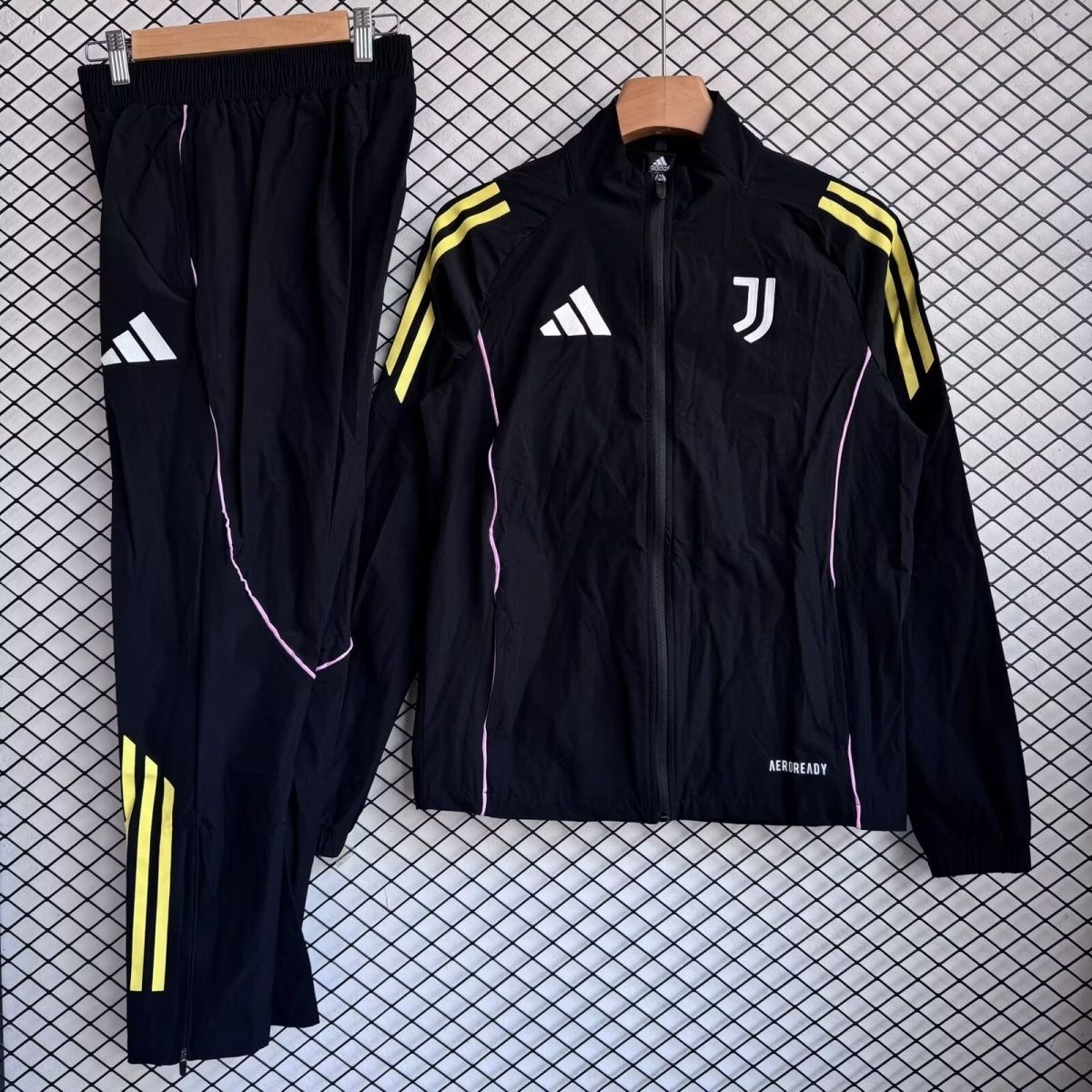 Juventus Windbreaker With Pants 2025/26 - sinoshirt