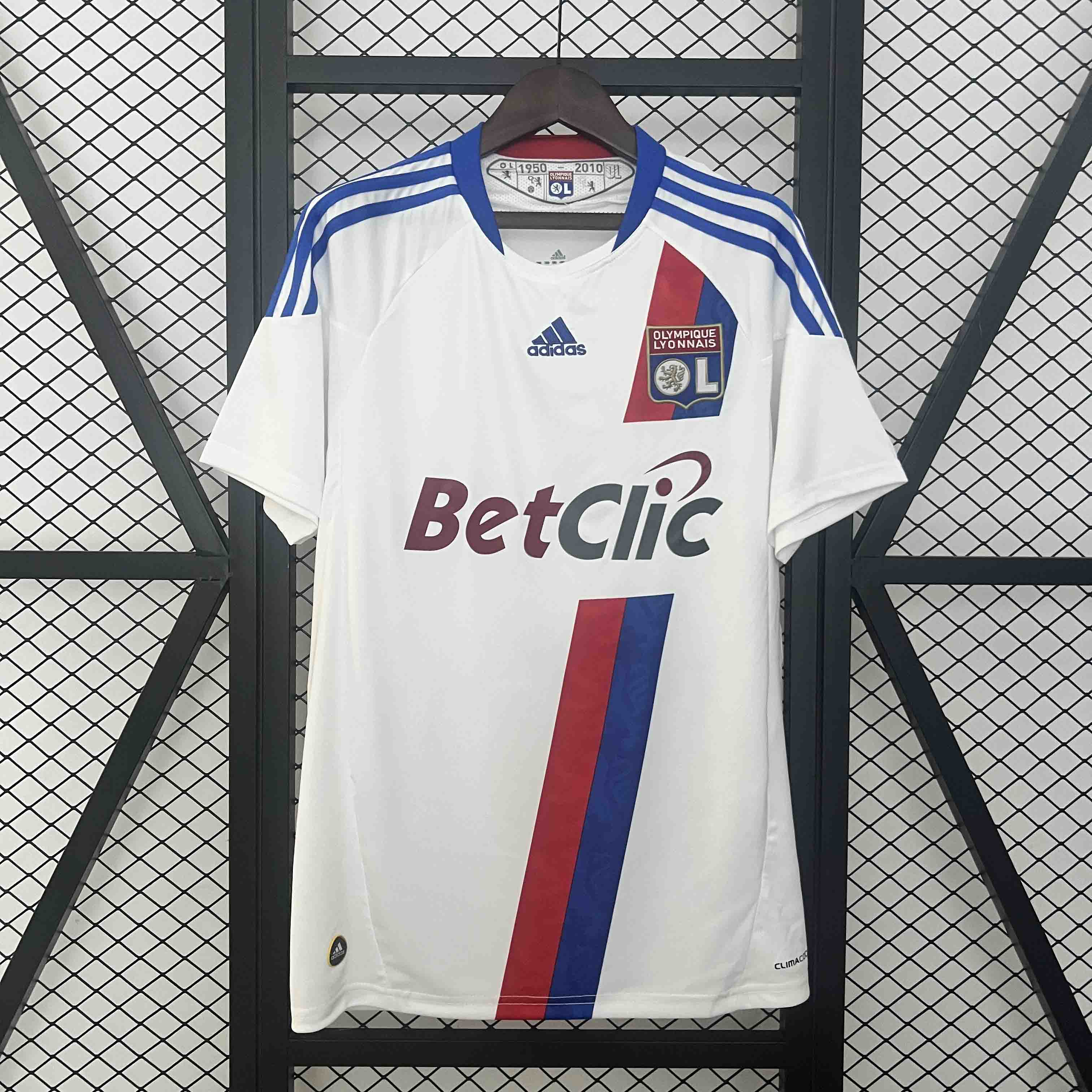 Olympique Lyonnais Retro Football Jersey Home Custom Shirt 2010-11 - sinoshirt