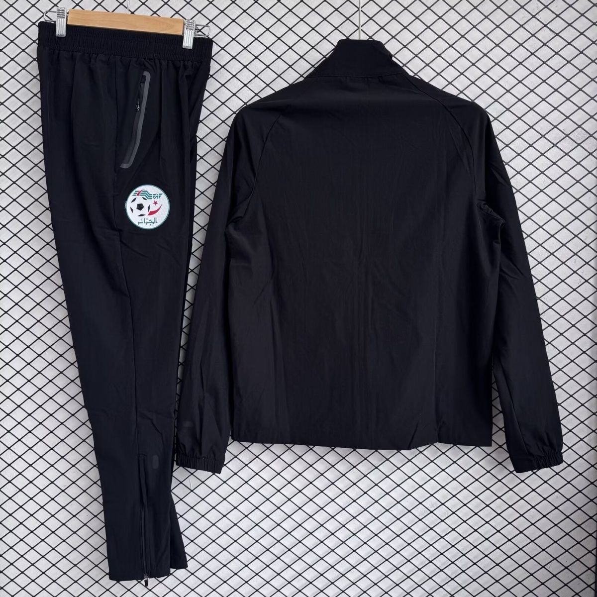 Algeria Windbreaker With Pants Black 2026 World Cup - sinoshirt