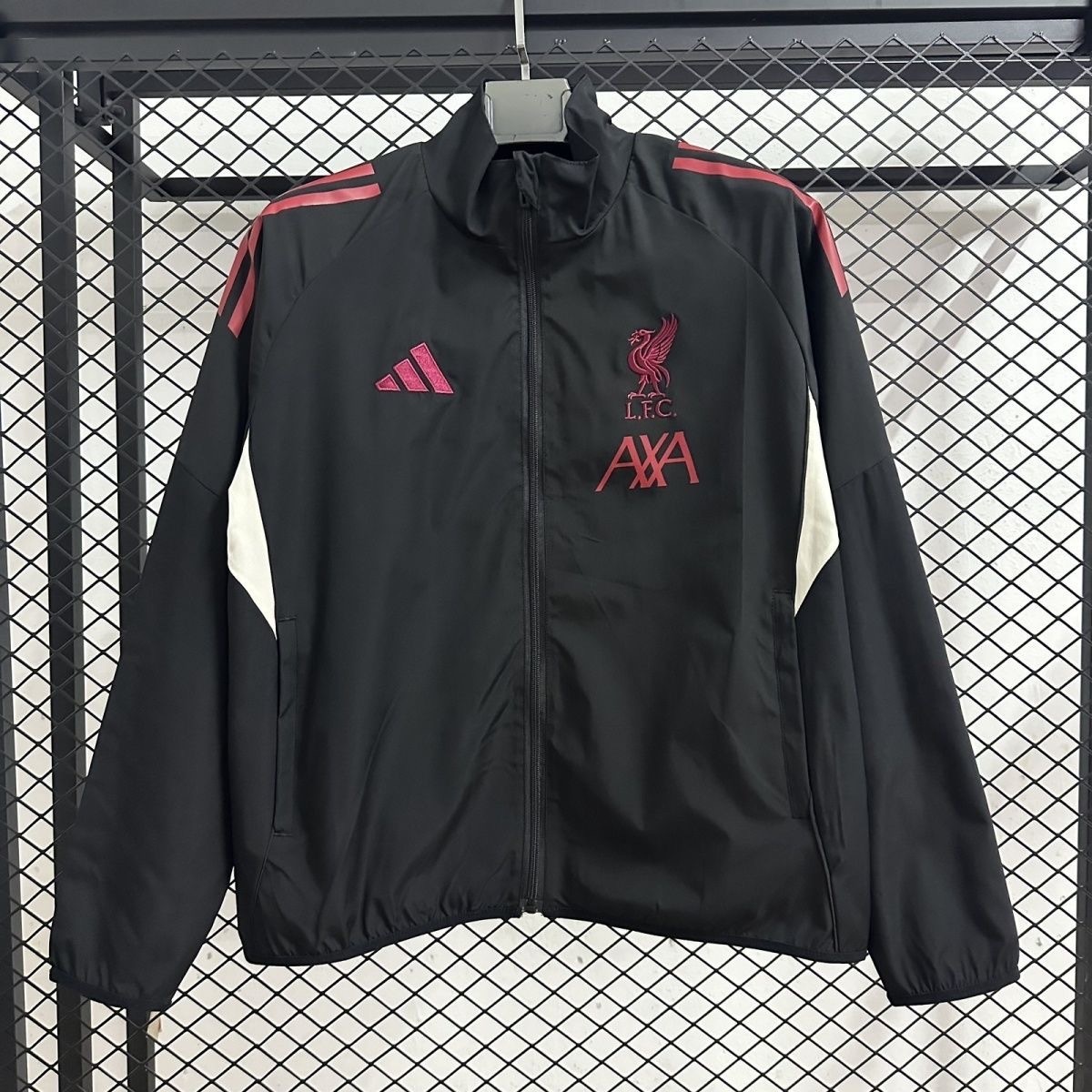 Liverpool Windbreaker Jacket Black 2025/26 - sinoshirt