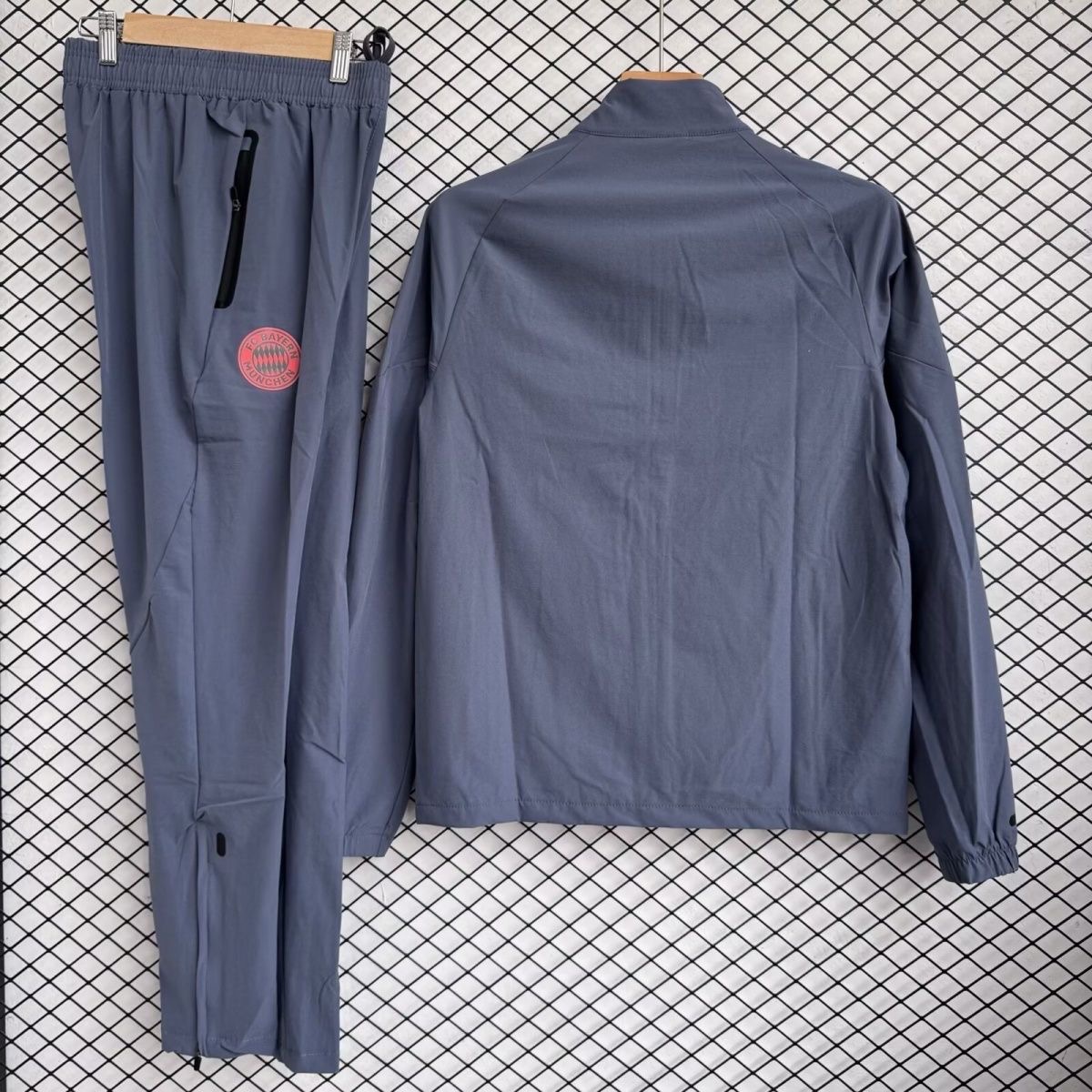Bayern Munich Windbreaker With Pants Black 2025/26 - sinoshirt