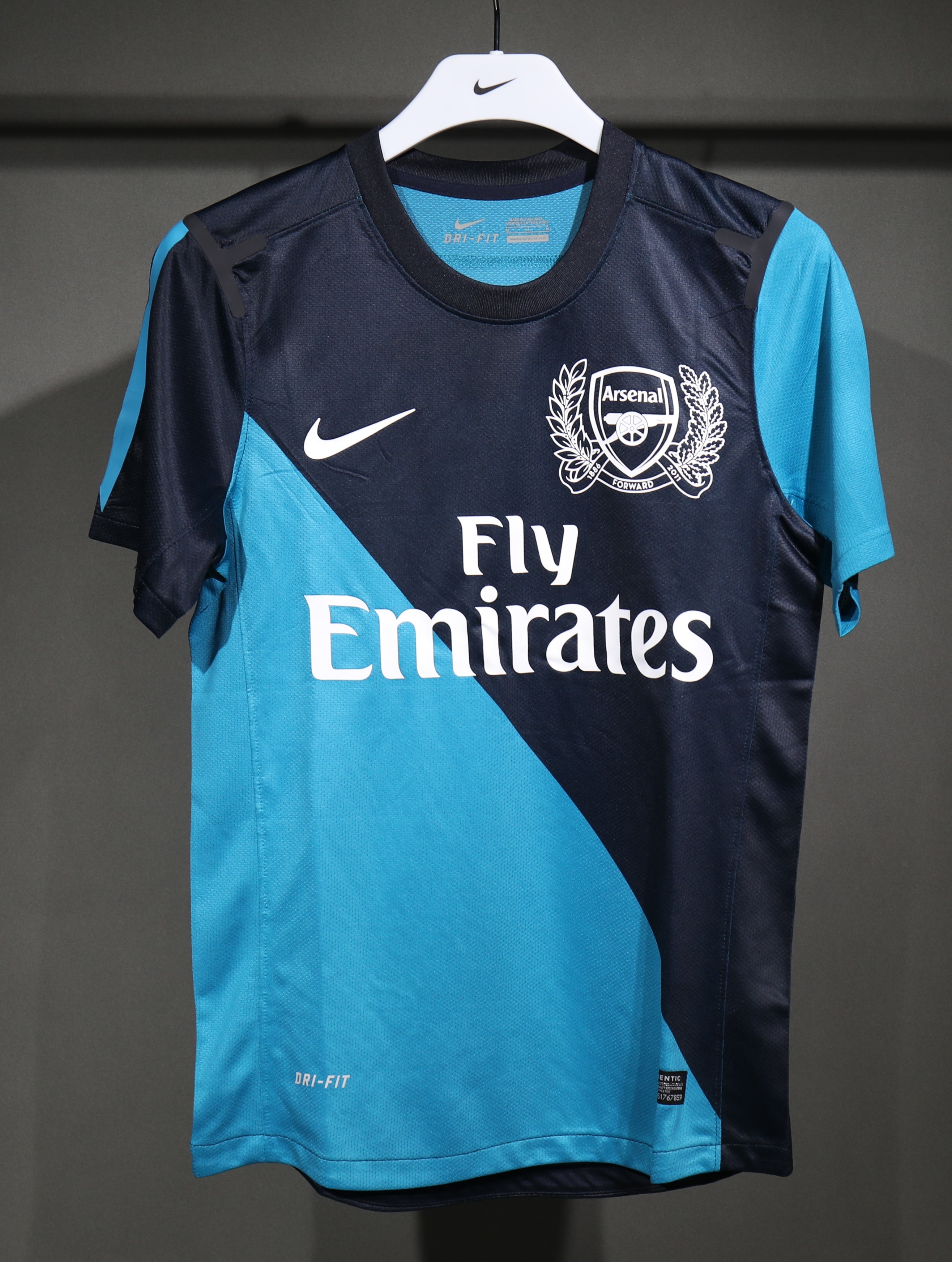 Arsenal Authentic Soccer Retro Jersey Away Shirt 2011-12 - sinoshirt