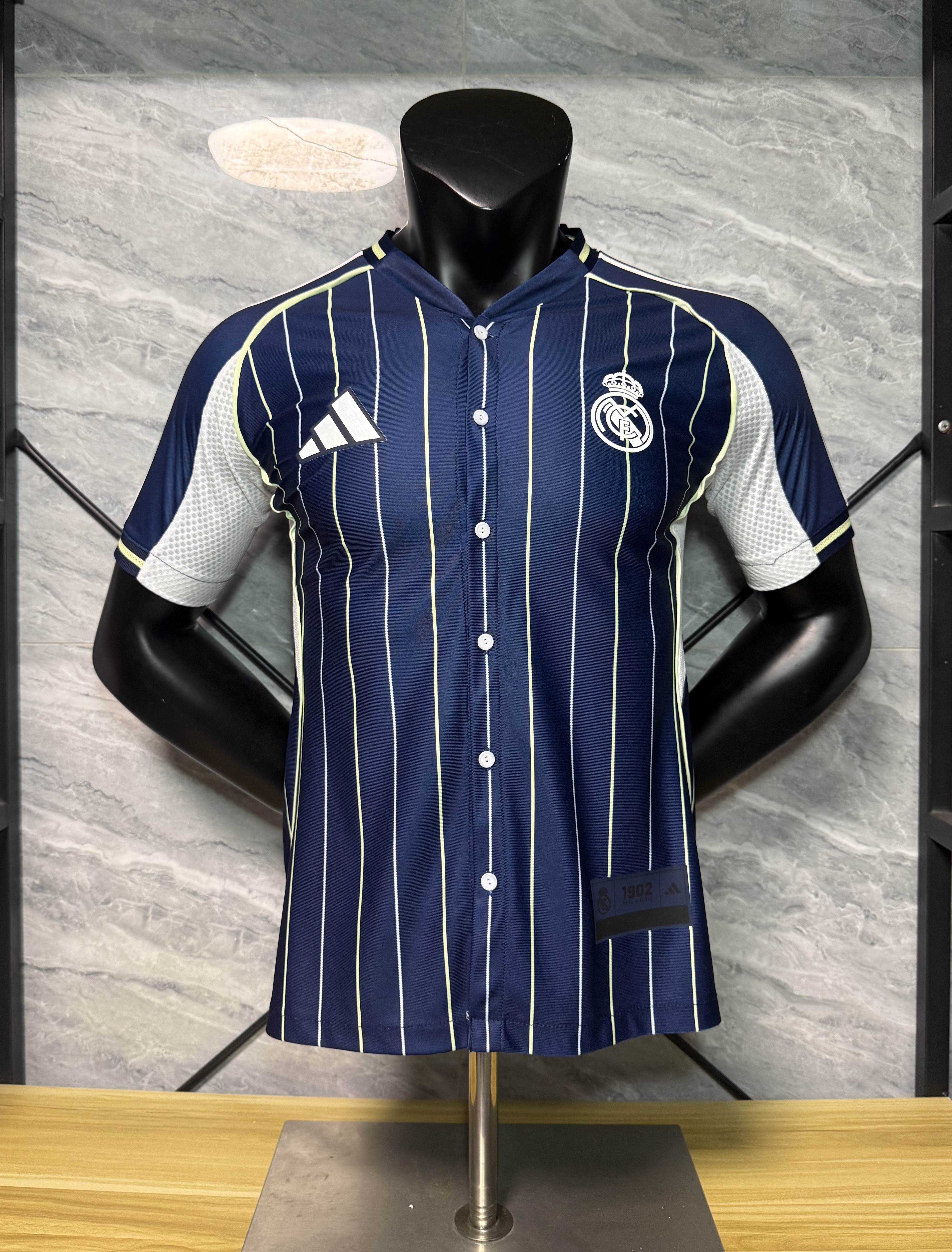 Real Madrid Authentic Soccer Jersey US Pack Shirt 2025/26 - sinoshirt