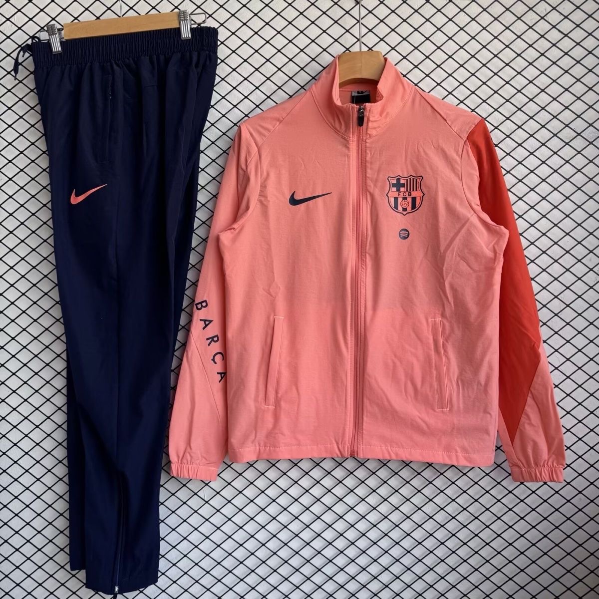Barcelona Windbreaker With Pants Pink 2025/26 - sinoshirt