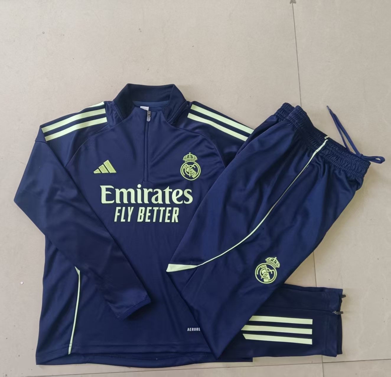 Kids Real Madrid Training Kit (Sweatshirt+Pants) Cyan 2025/26 - sinoshirt
