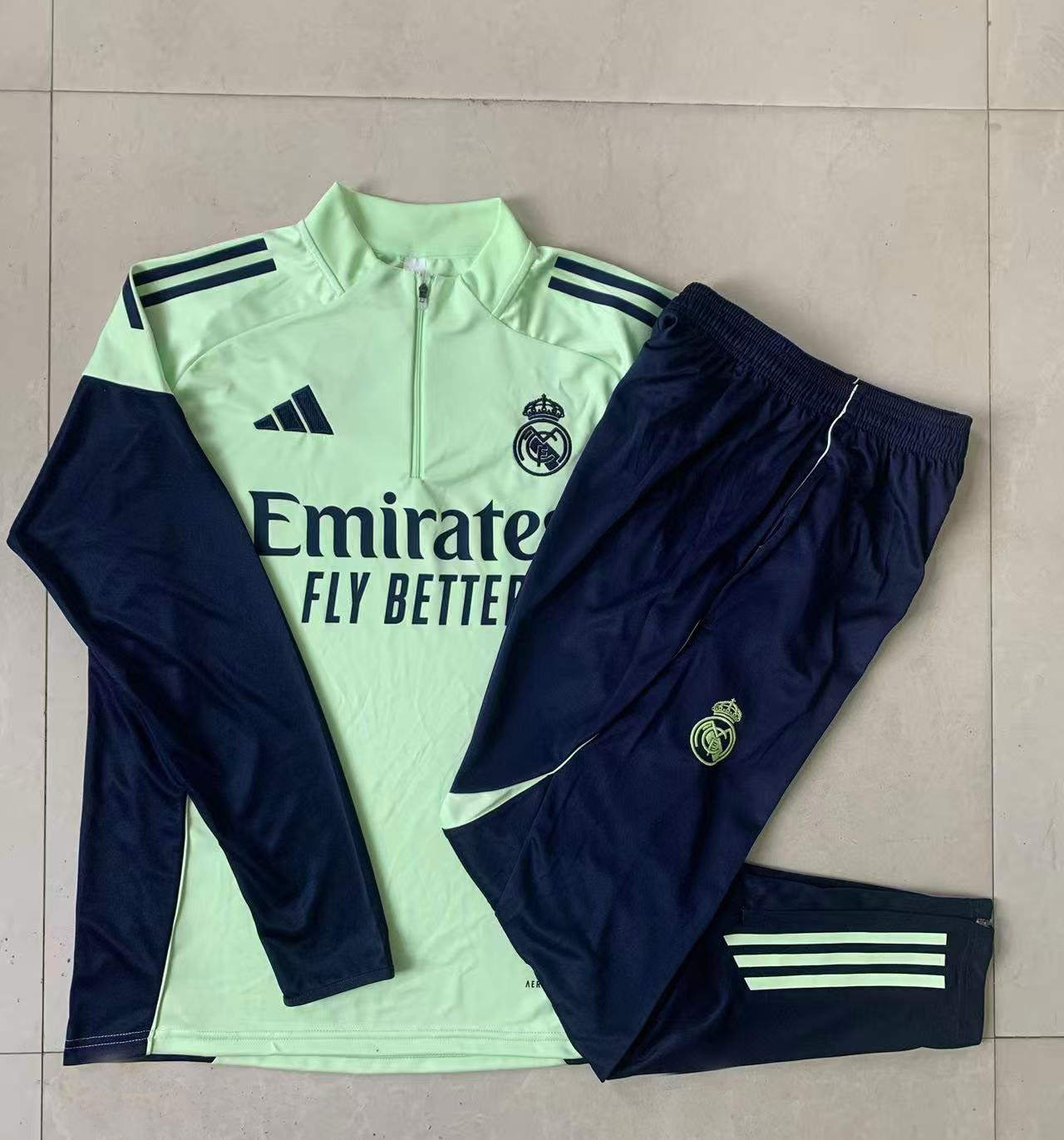 Kids Real Madrid Training Kit (Sweatshirt+Pants) Light Green 2025/26 - sinoshirt