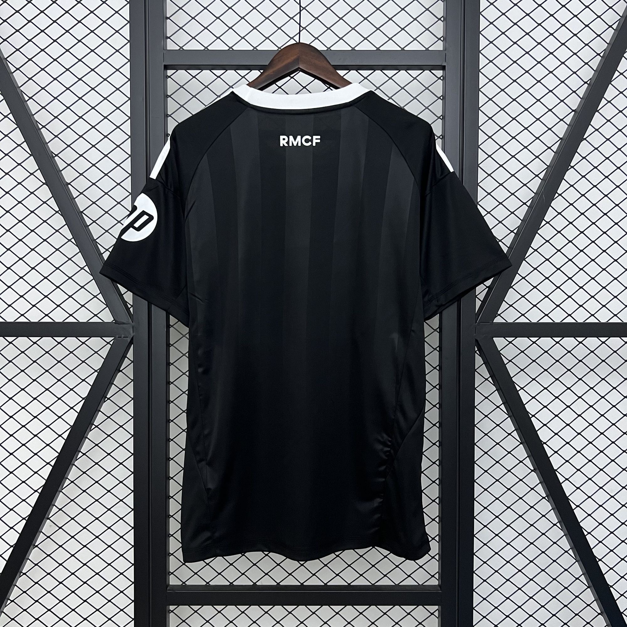 Real Madrid Football Jersey Black Goalkeeper Custom Shirt 2025/26 - sinoshirt
