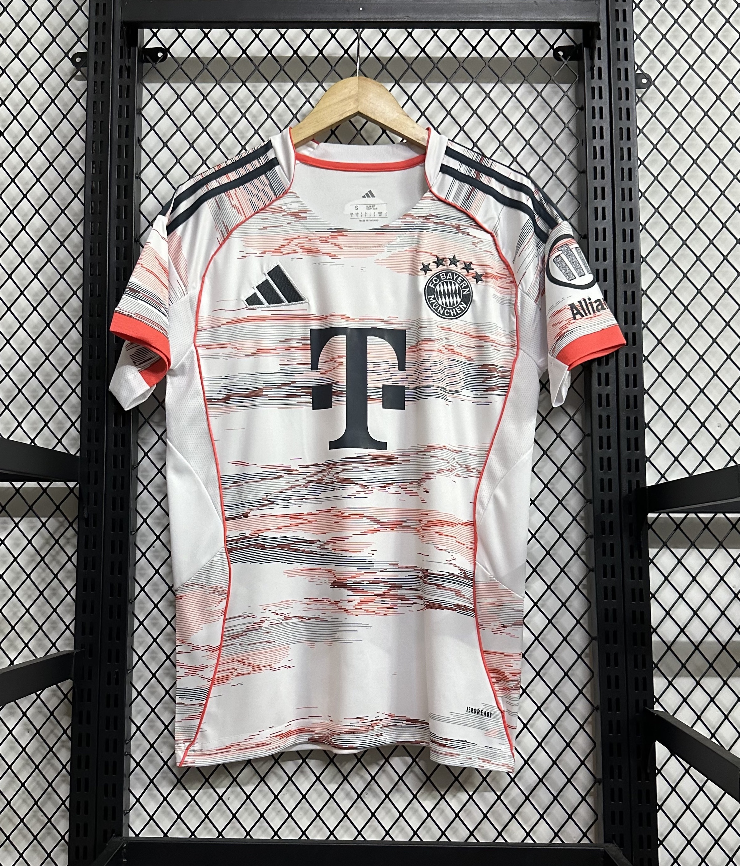 Bayern Munich Soccer Jersey Away Shirt 2025/26 - sinoshirt