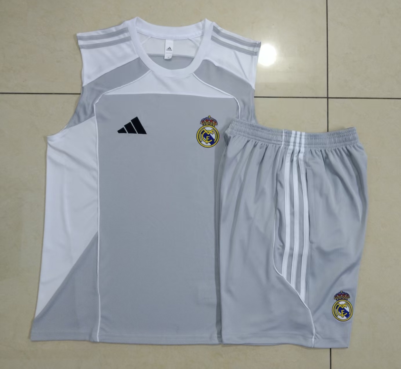 Real Madrid Sleeveless Training Kit Gray 2025/26 - sinoshirt