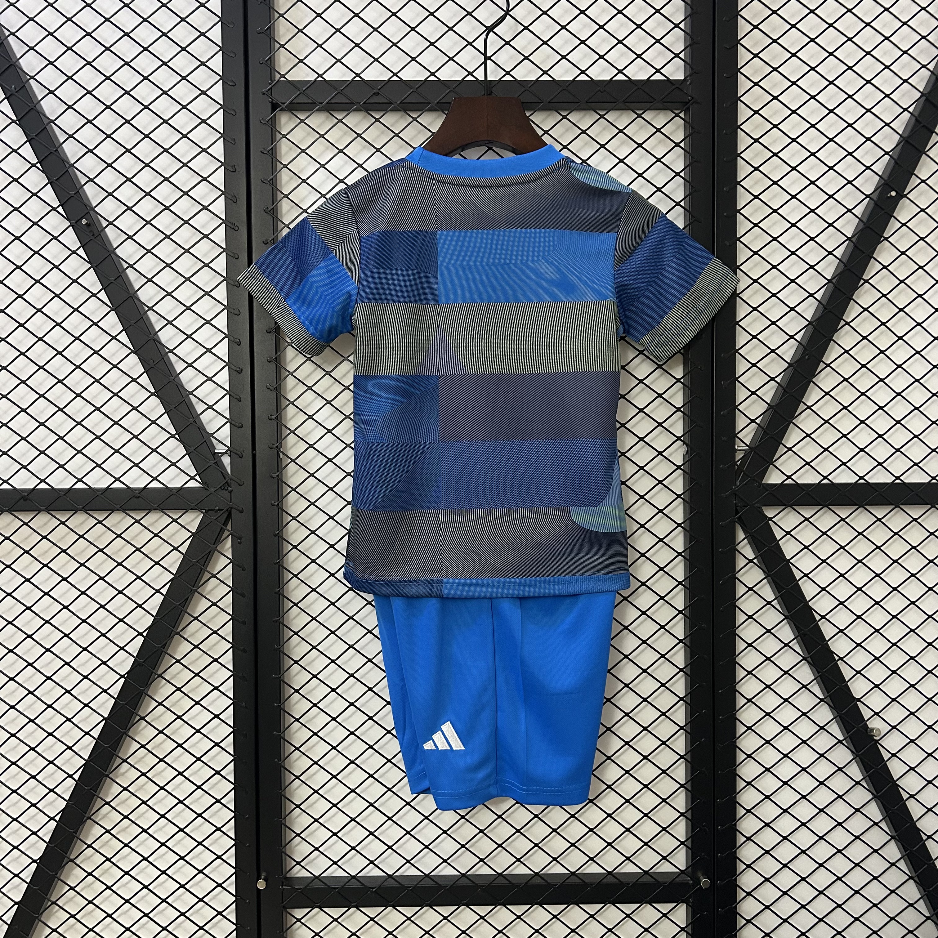 Real Madrid Soccer Jersey Training Kids Kit Jersey+Shorts 2025/26 - sinoshirt