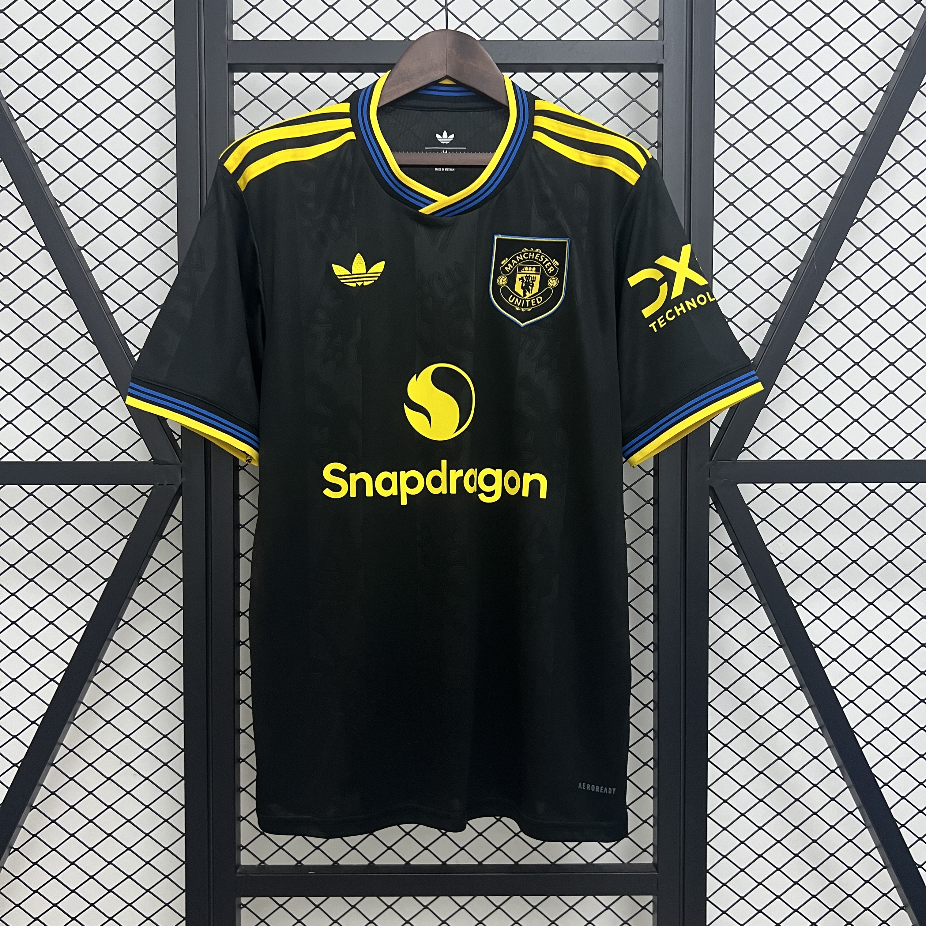 Manchester United Third Away Football Jersey Shirt 2025/26 - sinoshirt