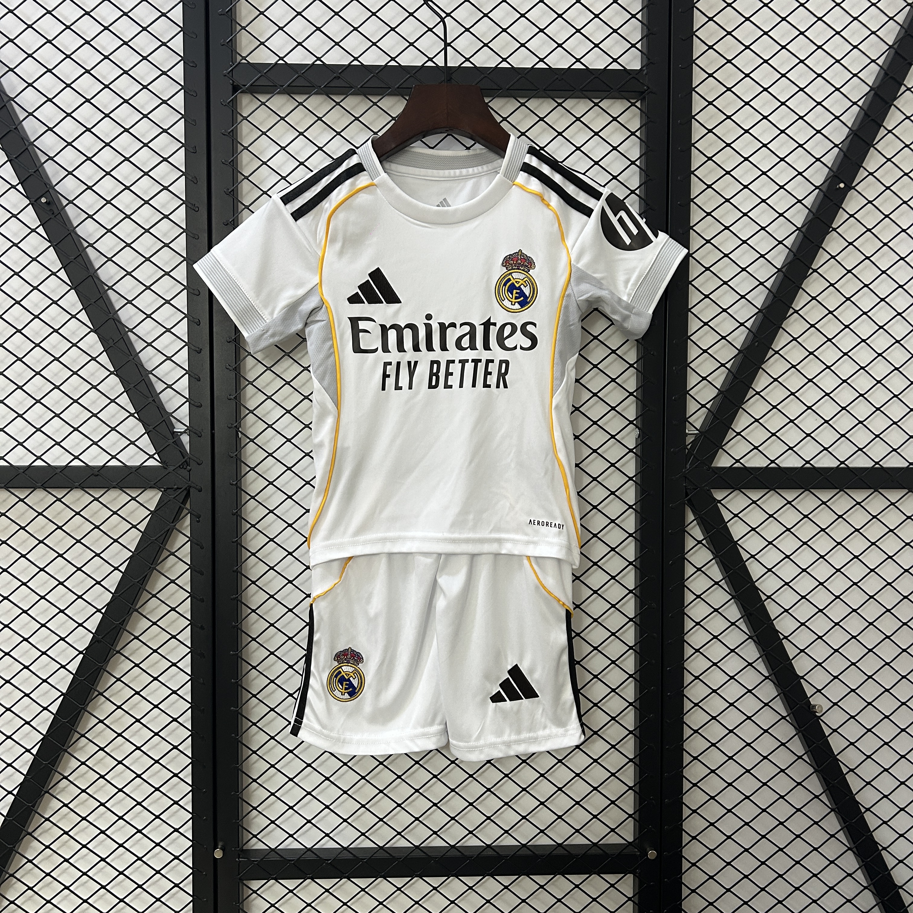 Real Madrid Soccer Jersey Home Kids Kit Jersey+Shorts 2025/26 - sinoshirt