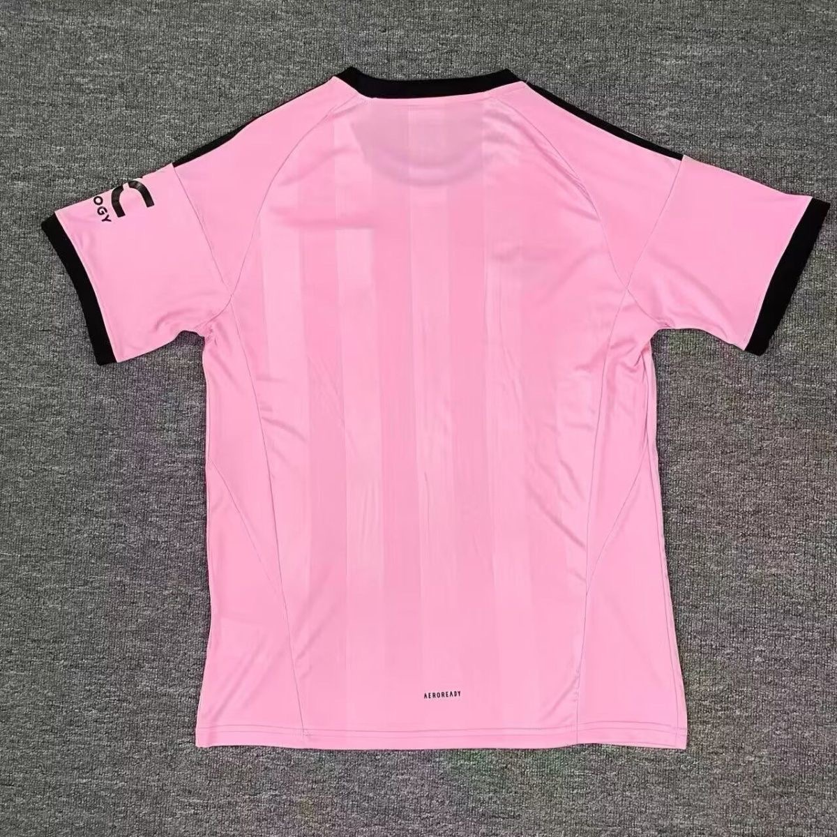 Manchester United Football Jersey Goalkeeper Pink Custom Shirt 2025/26 - sinoshirt