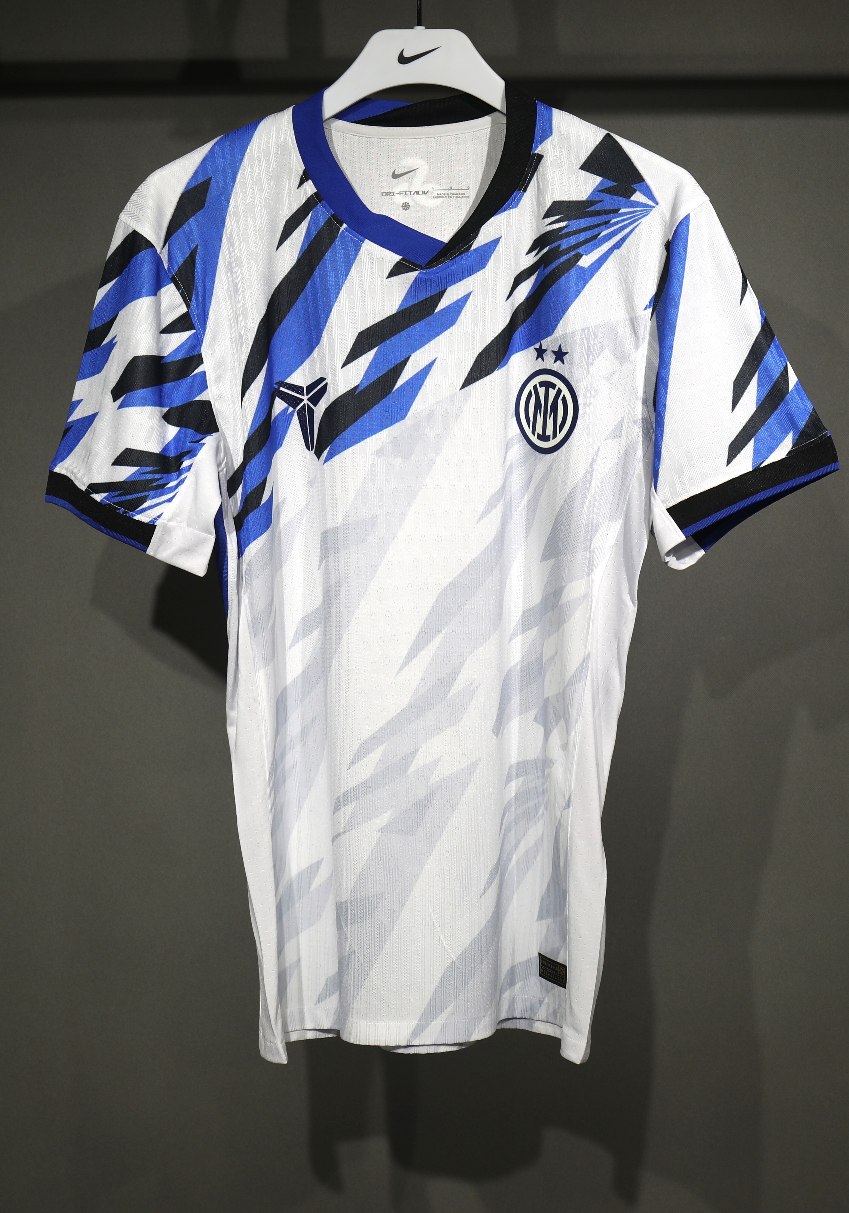 Authentic Soccer Jersey Inter Milan Black Mamba Special Edition Shirt 2025/26 - sinoshirt