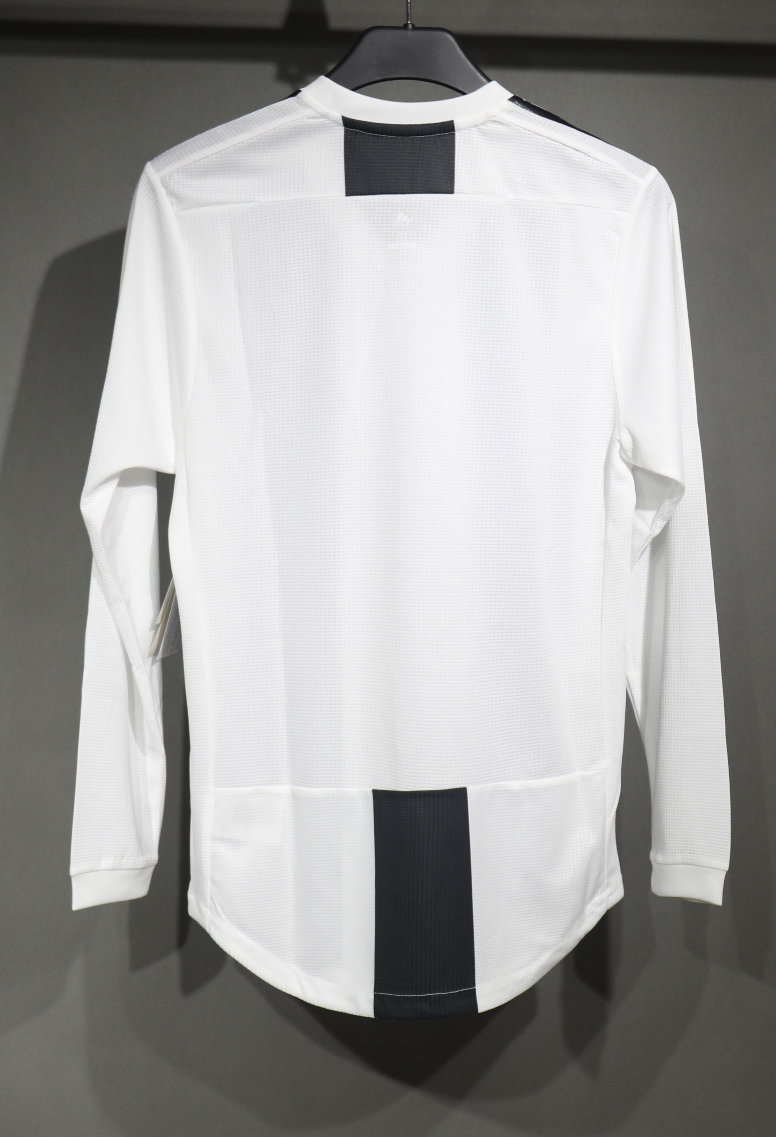 Juventus Retro Authentic Soccer Jersey Home Long Sleeve Shirt 2018-19 - sinoshirt