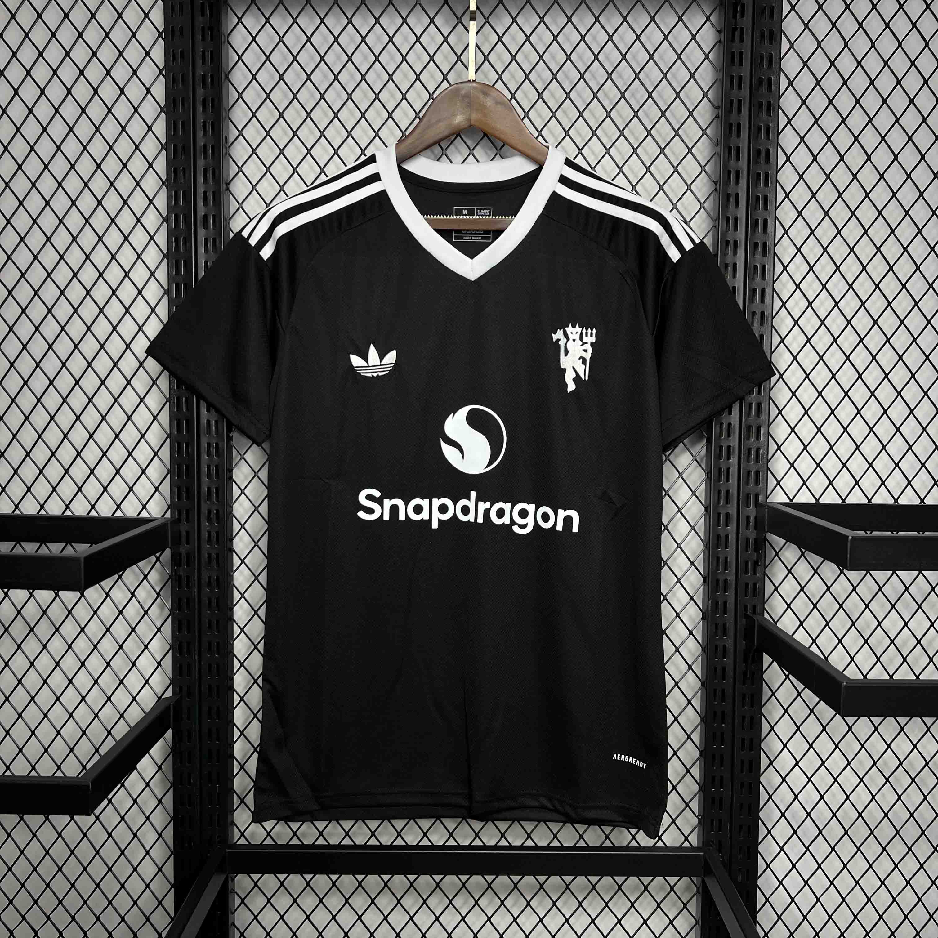 Manchester United Third Goalkeeper Football Jersey Shirt 2024/25 - sinoshirt