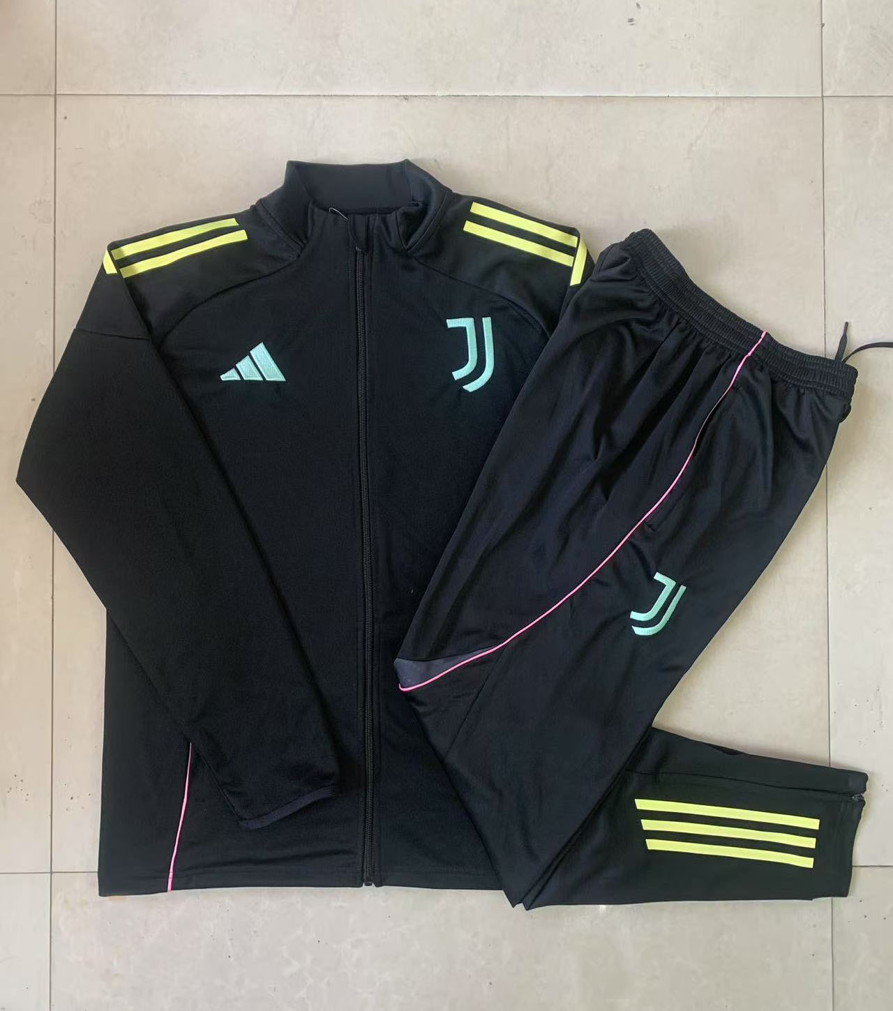 Kids Juventus Training Kit (Jacket+Pants) Black 2025/26 - sinoshirt