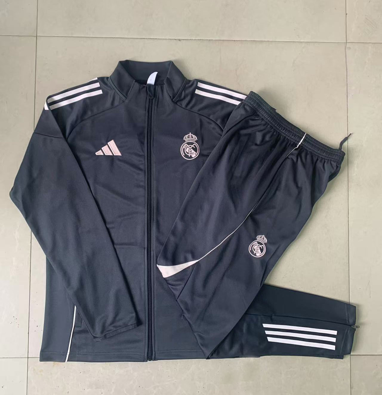 Kids Real Madrid Training Kit (Jacket+Pants) Deep Grey 2025/26 - sinoshirt