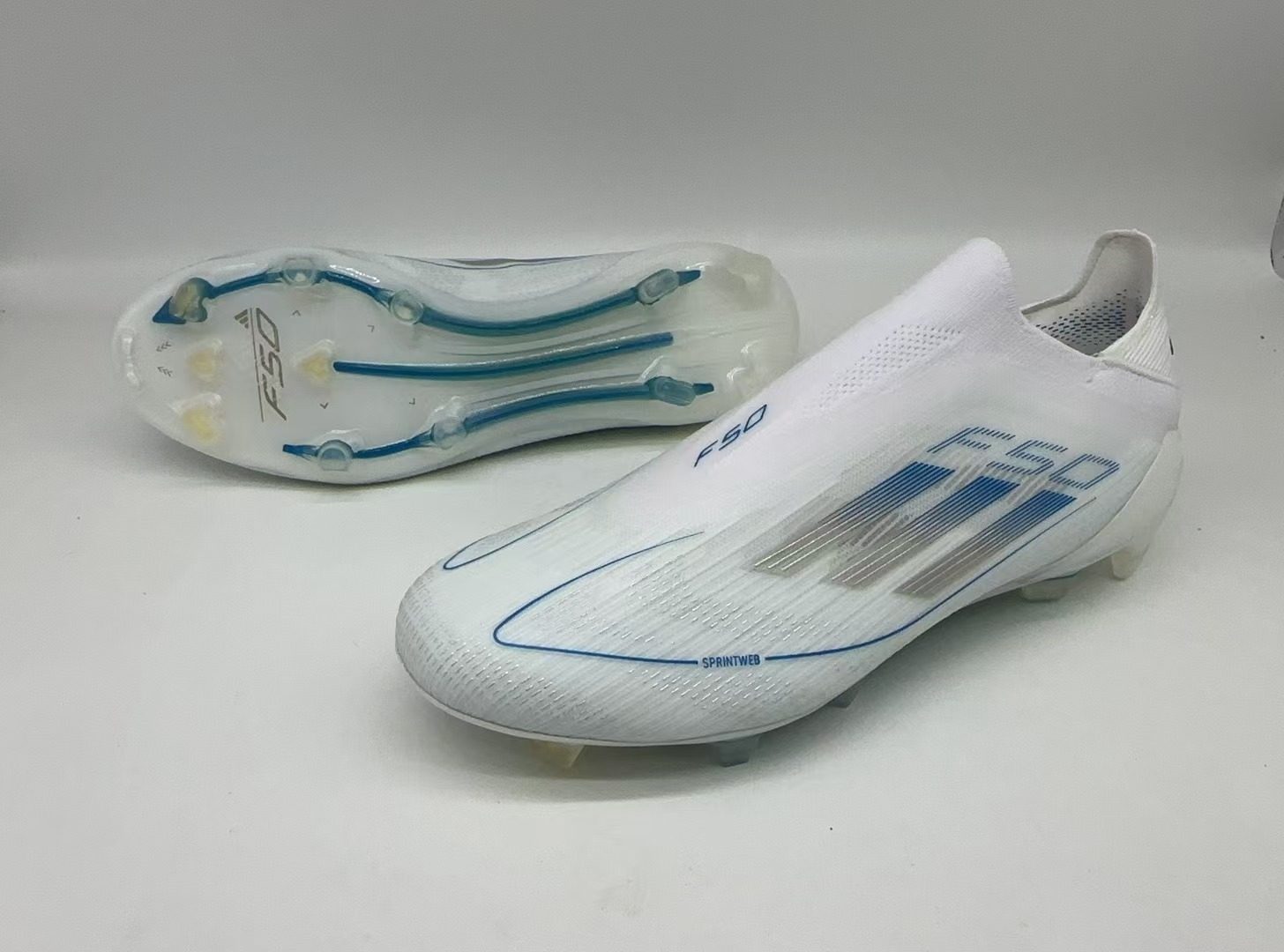 A F50 Elite FG Polar Victory - Footwear White/Silver Metallic/Bright Royal - sinoshirt