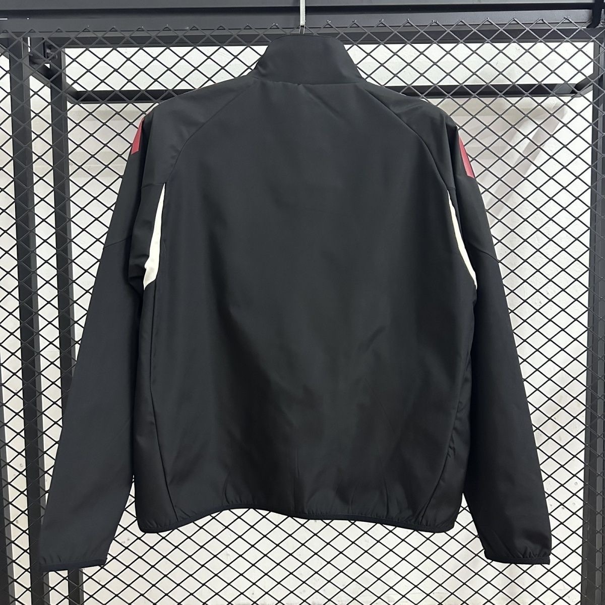Liverpool Windbreaker Jacket Black 2025/26 - sinoshirt