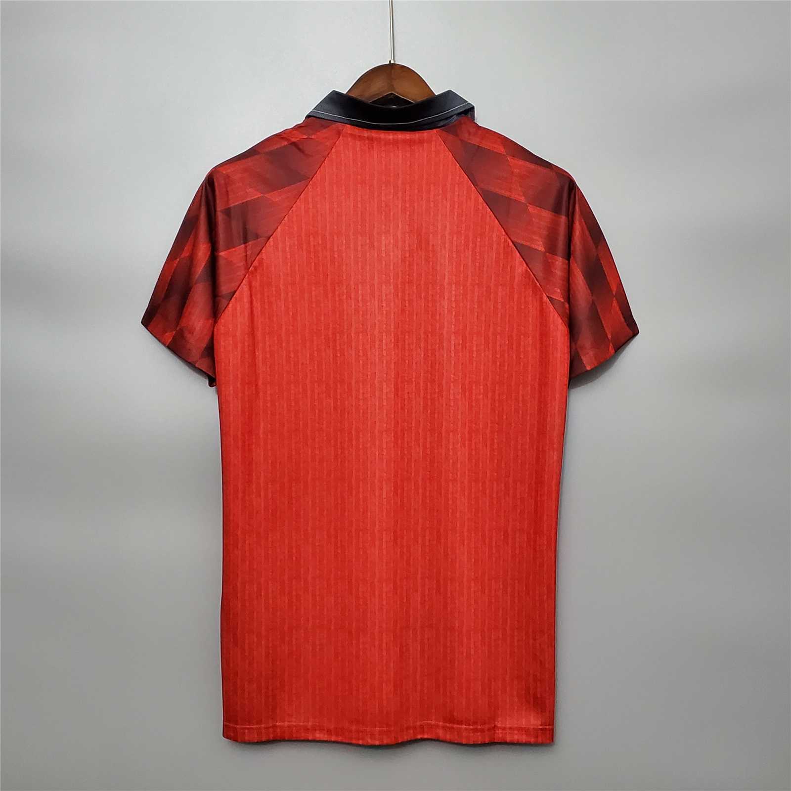 Manchester United Retro Football Jersey Home Custom Shirt 1996/98 - sinoshirt