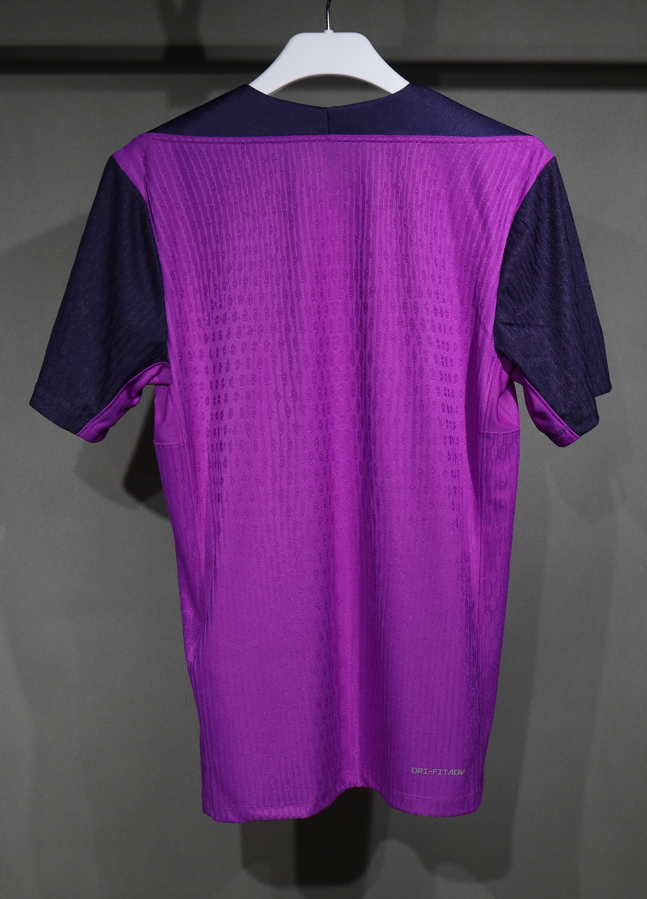 Barcelona Authentic Soccer Jersey Purple Training Shirt 2025/26 - sinoshirt