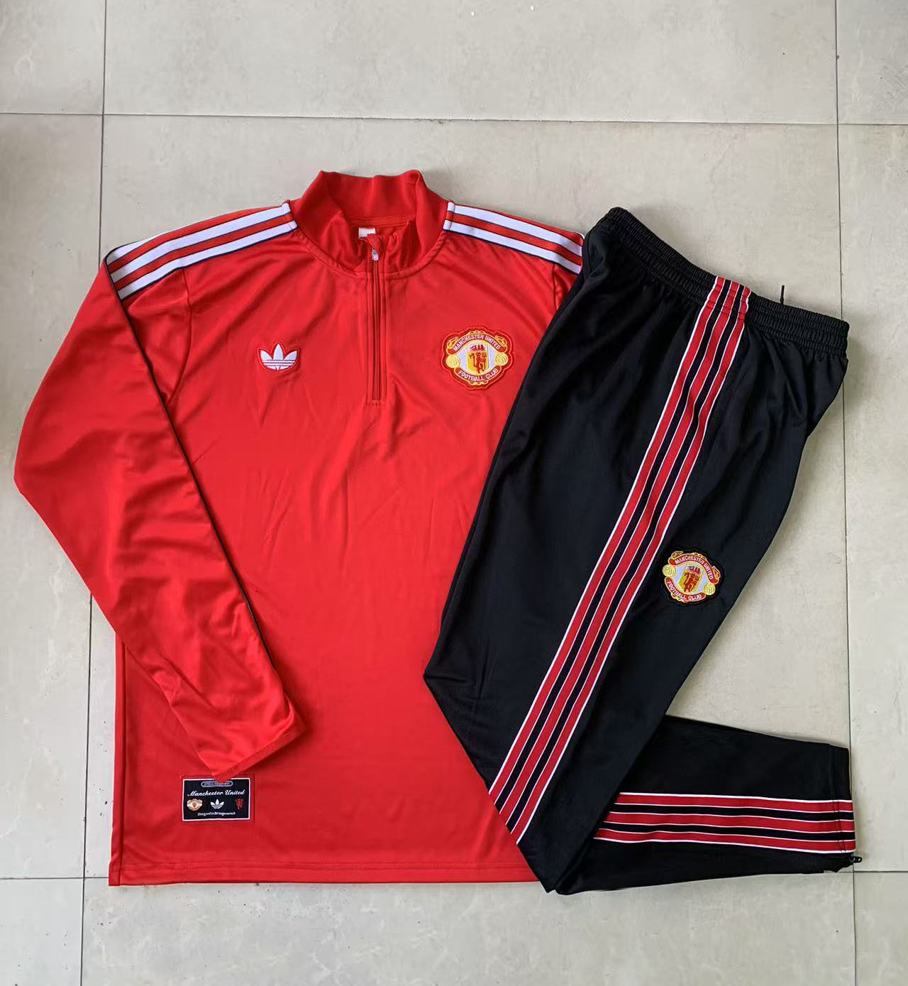 Kids Manchester United Training Kit (Sweatshirt+Pants) Red 2025/26 - sinoshirt