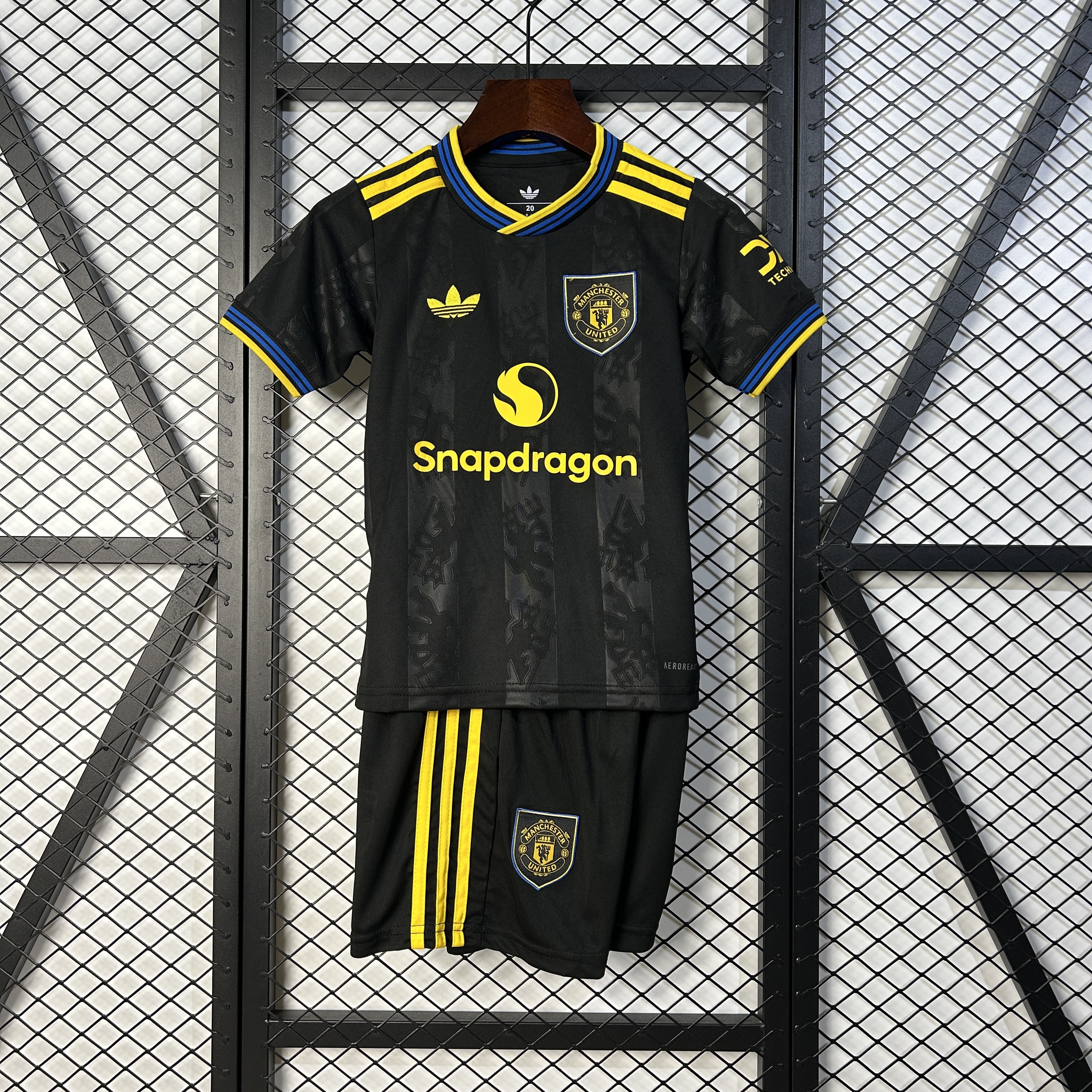 Manchester United Third Away Kids Kit Jersey+Shorts 2025/26 - sinoshirt